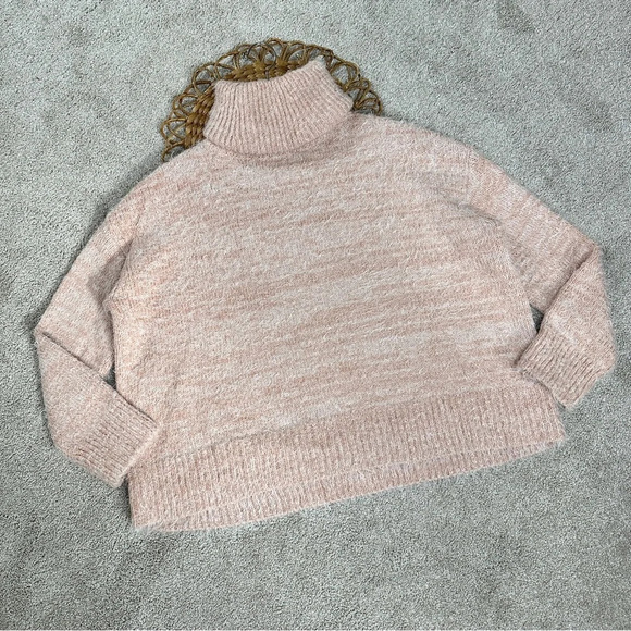 Show Me Your Mumu Fatima Turtleneck Sweater Fuzzy Pink Knit Wool Blend Size S - Picture 3 of 16